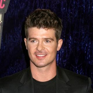 Robin Thicke in 2007 MTV Video Music Awards - Red Carpet