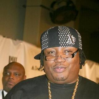 E-40 at BMI Urban Awards 2007 - Red Carpet