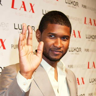 Usher in Usher Hosts an Evening at LAX Nightclub in Las Vegas - November 3, 2007