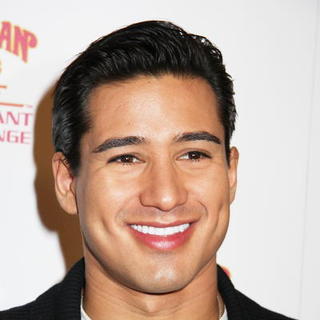 Mario Lopez in Hawaiian Tropic Zone Heats Up Las Vegas Strip