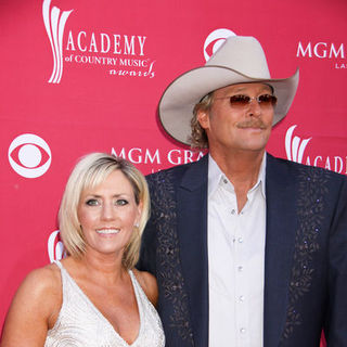 Alan Jackson, Denise Jackson in 44th Annual Academy Of Country Music Awards - Arrivals