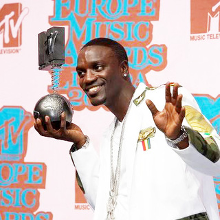 Akon in 2005 MTV European Music Awards Lisbon - Press Room