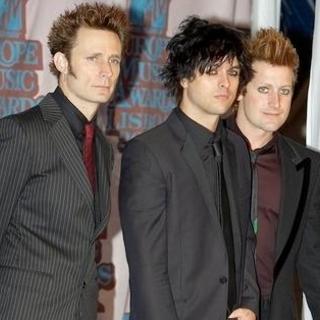 Green Day in 2005 MTV European Music Awards Lisbon - Arrivals