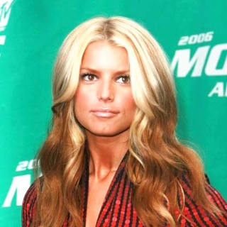 Jessica Simpson in 2006 MTV Movie Awards - Arrivals