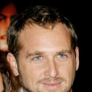 Josh Lucas in Babel Los Angeles Premiere - Red Carpet