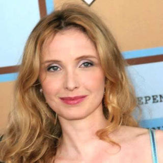 Julie Delpy in Film Independent's 2006 Independent Spirit Awards - Arrivals