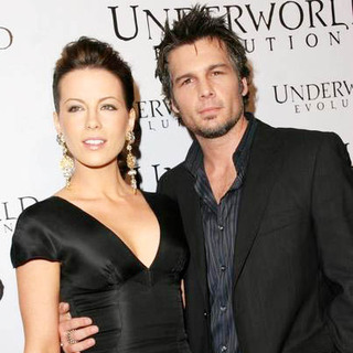 Len Wiseman, Kate Beckinsale in Underworld Evolution Los Angeles Premiere - Arrivals