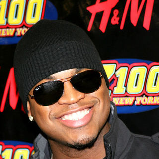 Ne-Yo at Z100's Jingle Ball 2008 - Press Room