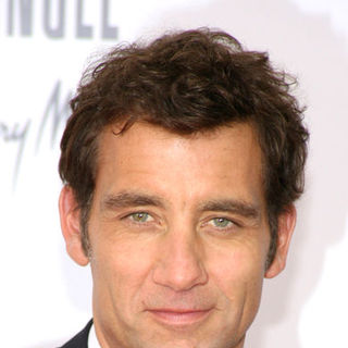 Clive Owen in "The International" New York Premiere - Arrivals