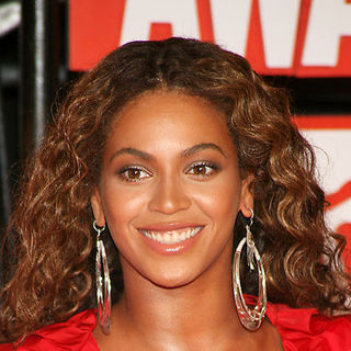 Beyonce Knowles in 2009 MTV Video Music Awards - Arrivals