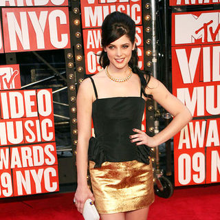 Ashley Greene in 2009 MTV Video Music Awards - Arrivals