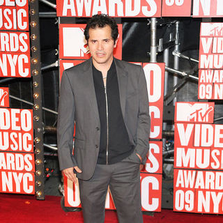 John Leguizamo in 2009 MTV Video Music Awards - Arrivals