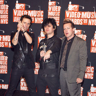 Green Day in 2009 MTV Video Music Awards - Press Room