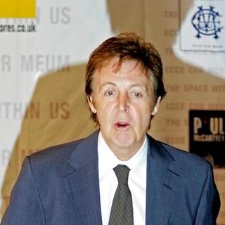 Paul McCartney Signs Copies of New Classical Album Ecce Cor Meum and his DVD The Space Within US