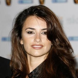 Penelope Cruz in 2007 BAFTA Awards - Pre-Party at Natural History Museum