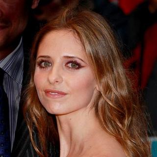 Sarah Michelle Gellar in Hairspray - London Premiere - Arrivals