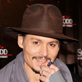 Johnny Depp in "Sweeney Todd" Paris Premiere - Arrivals