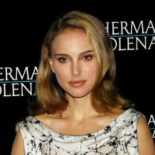 Natalie Portman in "Las Hermanas Bolena" (The Bolena Sisters) Madrid Photocall