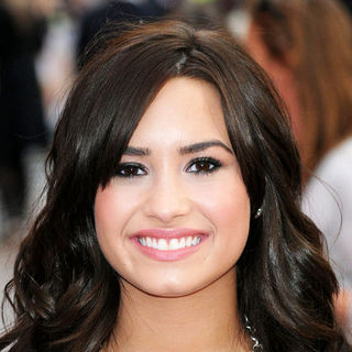 Demi Lovato in "Hannah Montana: The Movie" UK Premiere - Arrivals