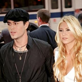 Anna Kournikova, Enrique Iglesias in Once Upon a Time in Mexico New York Premiere