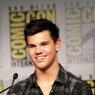Taylor Lautner in "New Moon" Press Conference