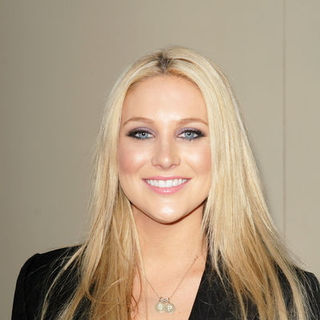 Stephanie Pratt in Much Love Animal Rescue Presents the 3rd Annual Bow Wow WOW Howlywood Fundraiser