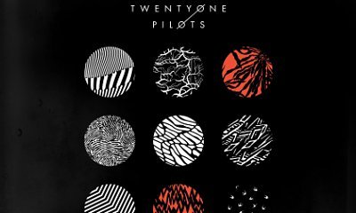 Twenty One Pilots Scores First No. 1 Album on Billboard 200 With 'Blurryface'