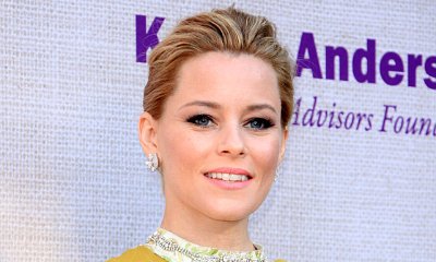Elizabeth Banks Eying to Direct 'Red Queen'