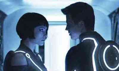 'Tron Legacy' Director Says Sequel Is Not Dead, Calls It 'Invasion Movie'
