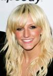 Ashlee Simpson Set to Model for Victoria's Secret