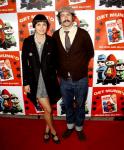 Jason Lee and Girlfriend Ceren Alkac Expecting Their First Child Together