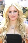 Avril Lavigne to Go On With Malaysian Concert