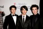 Jonas Brothers Interested to Write Songs for 'New Moon'