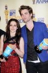 Robert Pattinson and Kristen Stewart Have Dinner for Two Post MTV Movie Awards