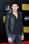 Alex Meraz Calls 'Valentine's Day' Lame and Desperate