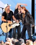 Video and Pictures: Miley Cyrus and Bret Michaels Perform on 'GMA'