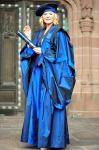 Kim Cattrall Gets Honorary Degree in Liverpool