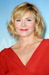 Kim Cattrall Hates Posing With Fans for Photo