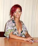 Rihanna Plans to Move to London, Already Looking for Flat