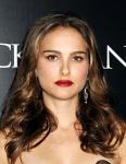 Natalie Portman Plans to Make 'Female Comedies'