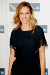 Hilary Swank Forced to Wear Unusual T-shirt After Losing Luggage