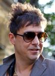 Jamie Hince Makes Chelsea Hotel as Own Home in New York