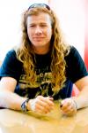 Dave Mustaine Faints at Megadeth's Gig Backstage