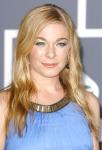 Cleaning Out Closet, LeAnn Rimes Donates Shoes to Twitter Fan