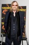 Tom Petty Invites Fans to Radio Broadcast and Recalls His Hard-up Days