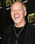 Filing for Divorce, Peter Frampton Seeks Visitation With Teen Daughter