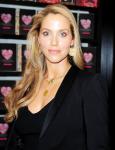 Elizabeth Berkley Confirmed She's Pregnant