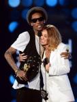 Miley Cyrus Helps Wiz Khalifa With His Speech at Billboard Music Awards 2012
