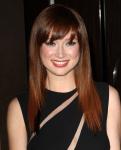 'The Office' Star Ellie Kemper Marries Writer Fiance