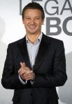 Jeremy Renner Mistakenly Taking Viagra Pill on Flight